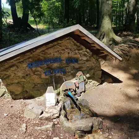 Slovak Near Bratislava In The Heart Of The Carpathians Alpesi faház *